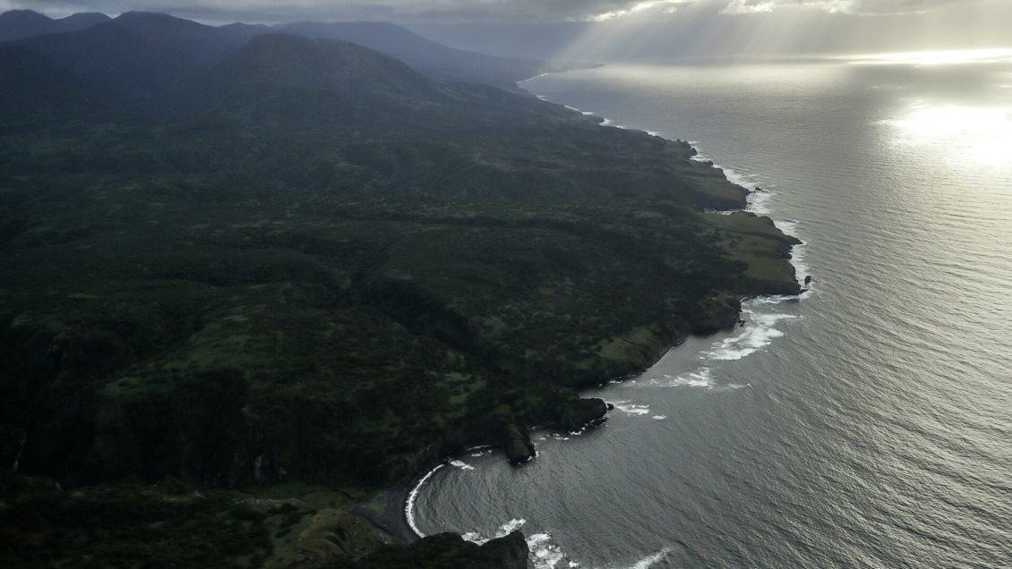 Трутнев заявил о планах создать на Курилах "практически офшор"