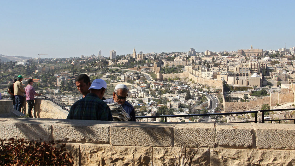 В Бурятии нашли древнейшее в Юго-Восточном Саяне погребение бронзового века В Бурятии нашли древнейшее в Юго-Восточном Саяне погребение бронзового века