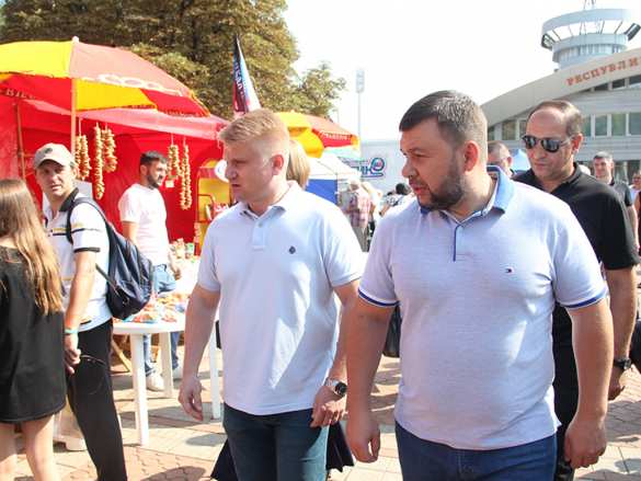 Глава ДНР проинспектировал продовольственную ярмарку в Донецке (ФОТО)