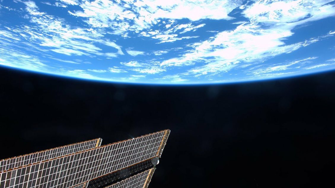 Обломок украинской ракеты мог столкнуться со спутником, считает эксперт Обломок украинской ракеты мог столкнуться со спутником, считает эксперт