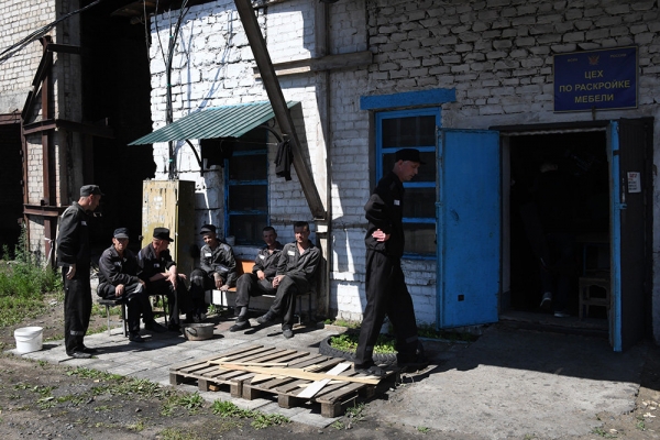 Возраст осужденных, которым можно заменять колонию работами, увеличат