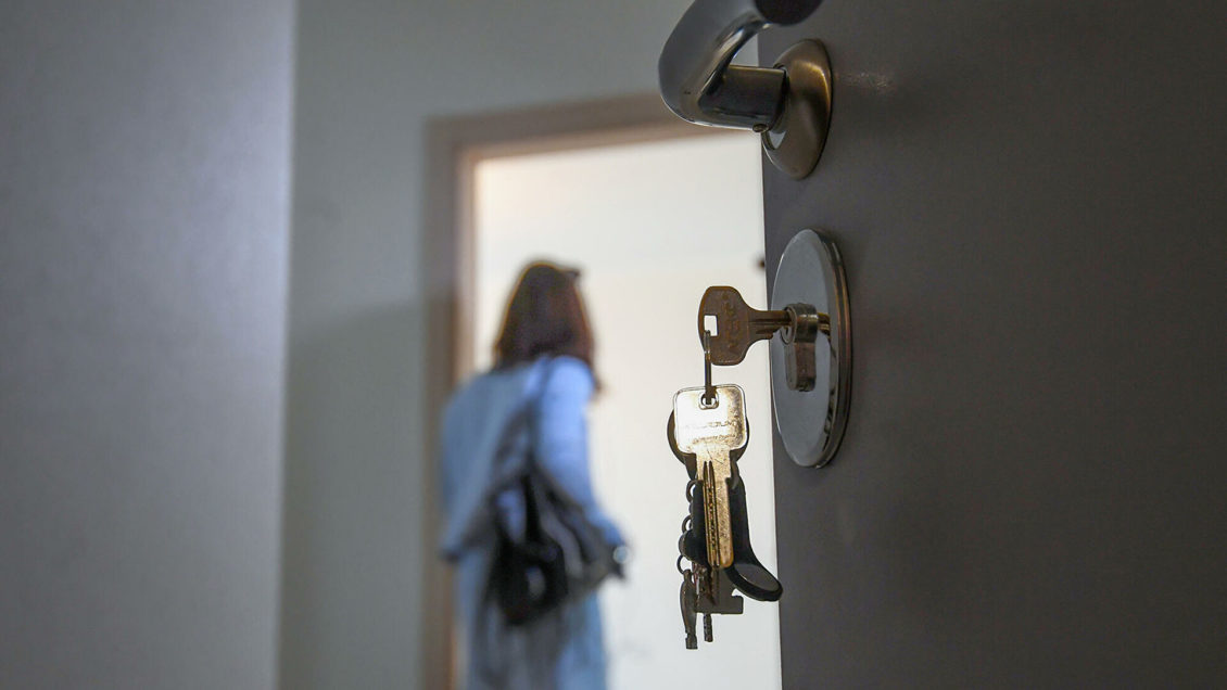 "Известия": в России заметно снизились цены на жилье