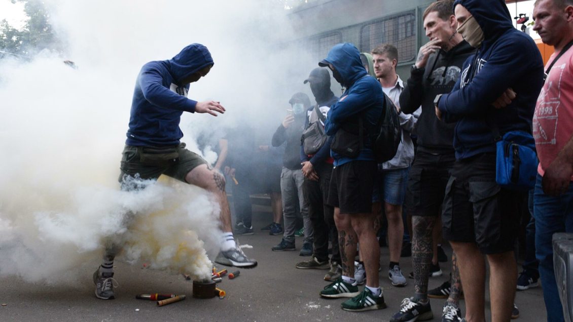 У офиса Зеленского в Киеве националисты столкнулись с полицией