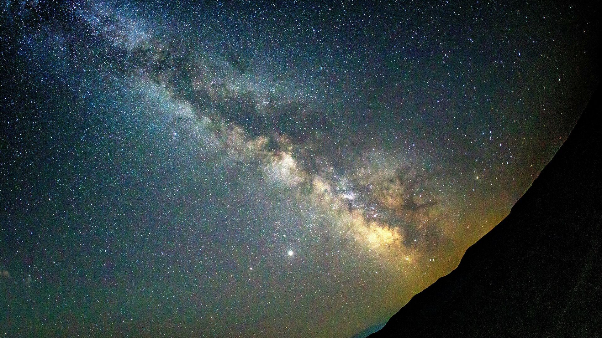 Астрономы открыли неизвестный ранее шлейф метеорного потока Персеиды Астрономы открыли неизвестный ранее шлейф метеорного потока Персеиды