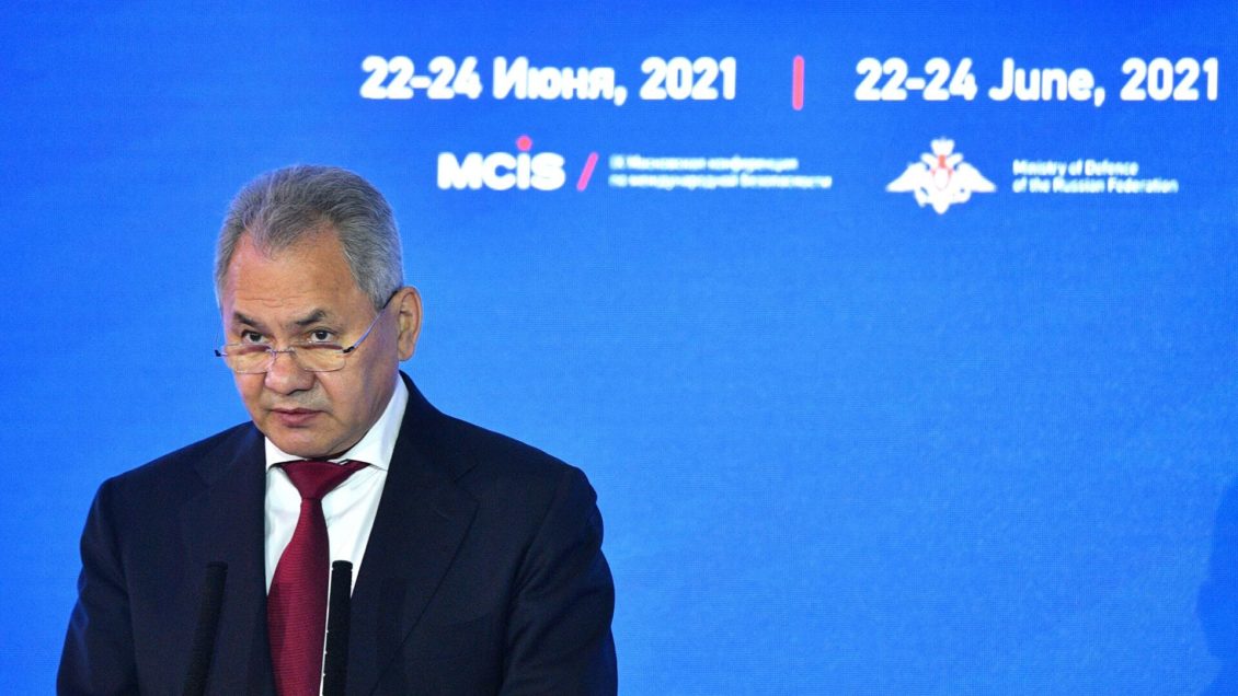 Шойгу поручил прекратить иски по земле, передаваемой Красноярскому краю 