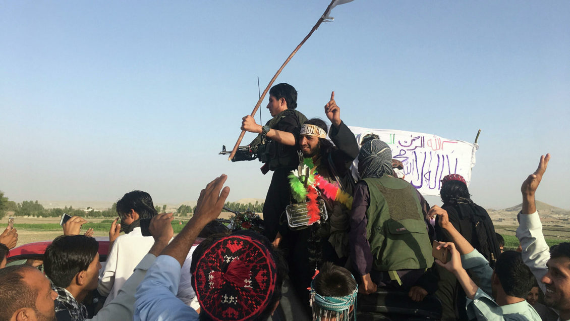 Представитель талибов Муджахед: движение ведет захват Кандагара Представитель талибов Муджахед: движение ведет захват Кандагара