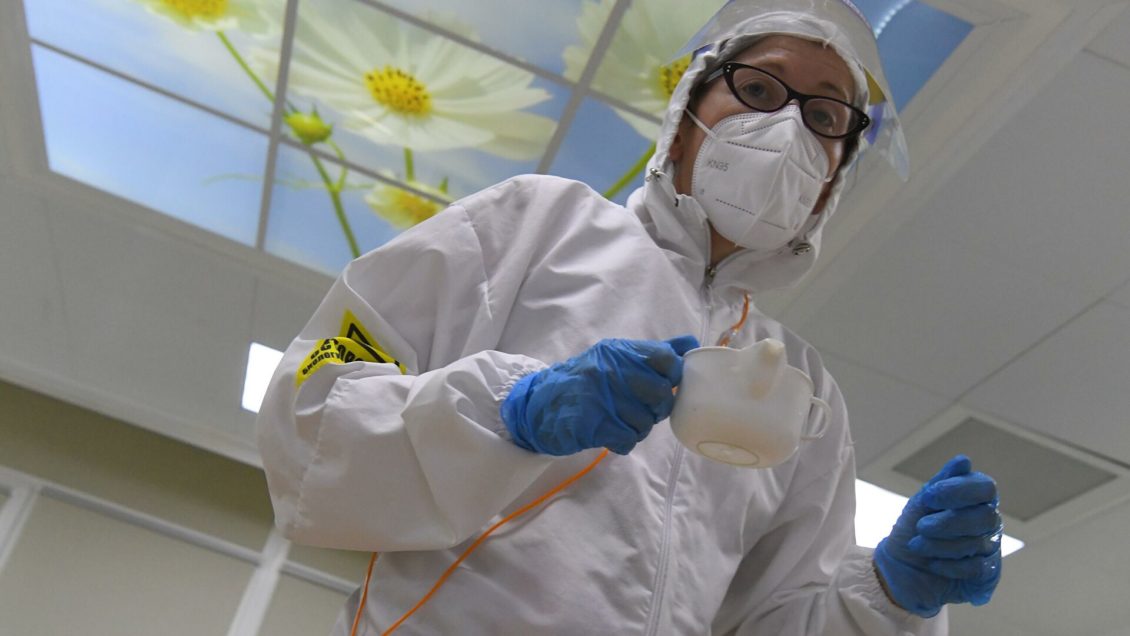 Академик РАН объяснил невосприимчивость части людей к COVID-19