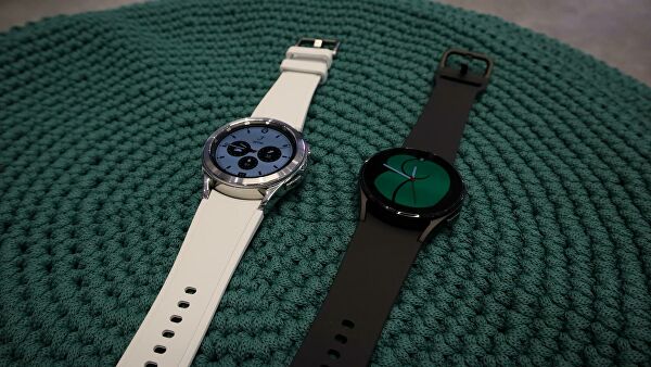 В Samsung показали складной смартфон с невидимой камерой Galaxy Z Fold3 В Samsung показали складной смартфон с невидимой камерой Galaxy Z Fold3