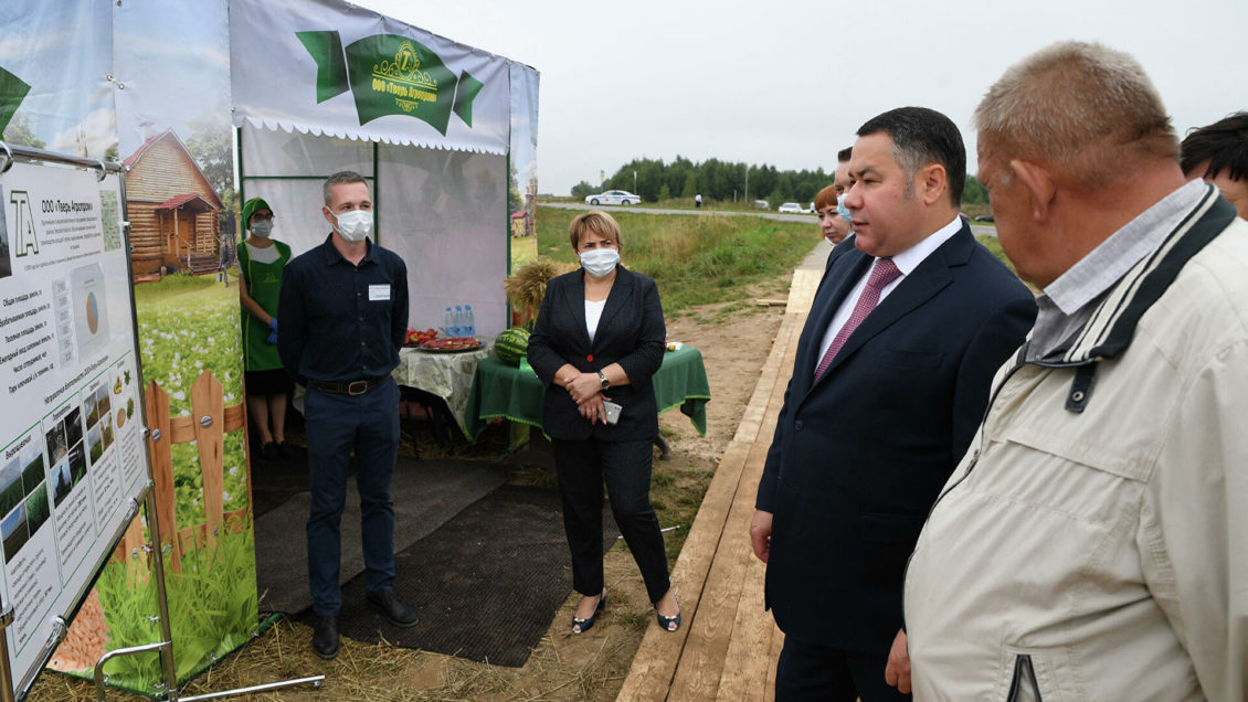 Руденя поручил разработать программу обеспечения жильем работников села