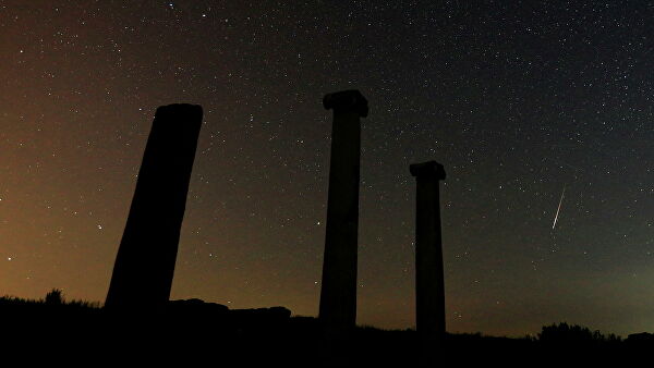 Астрономы открыли неизвестный ранее шлейф метеорного потока Персеиды Астрономы открыли неизвестный ранее шлейф метеорного потока Персеиды