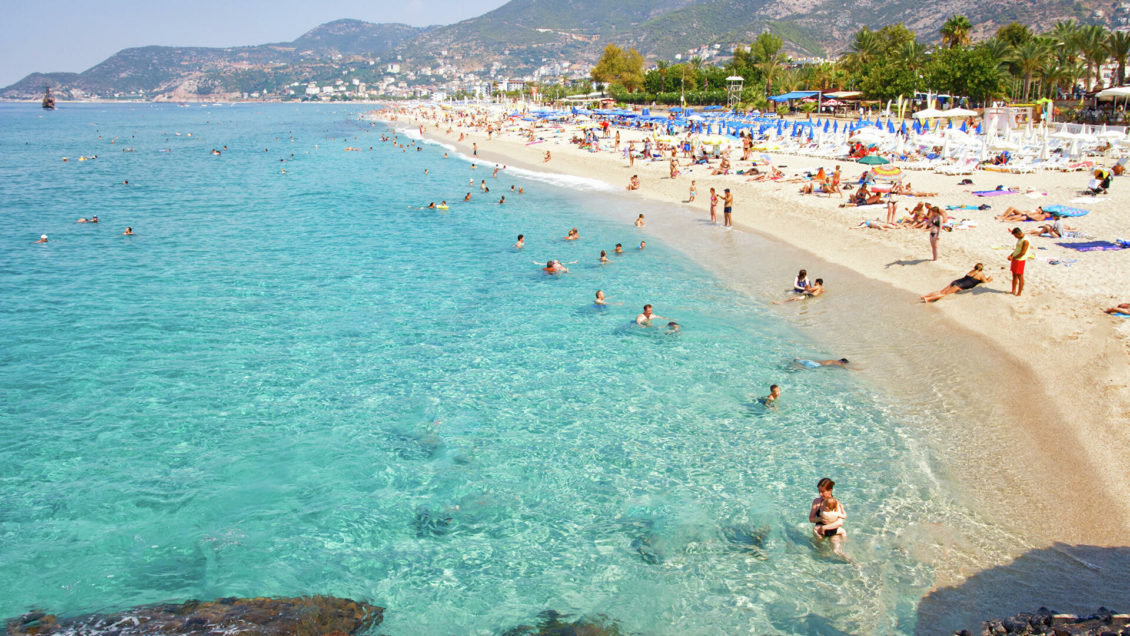 Эксперт рассказал, чем опасна "охота за скидками" в магазинах