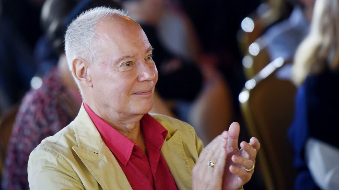 Сын актера Конкина рассказал, как тот девять раз выстрелил в него Сын актера Конкина рассказал, как тот девять раз выстрелил в него