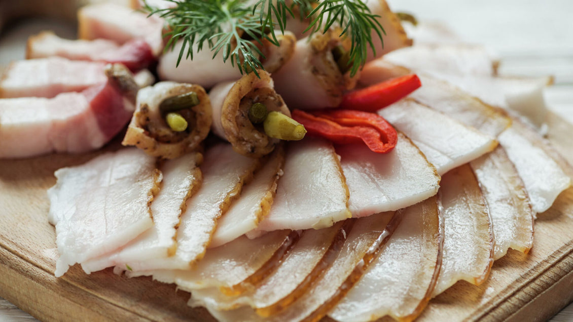 Пользователь китайского портала WeChat удивился любви россиян к салу