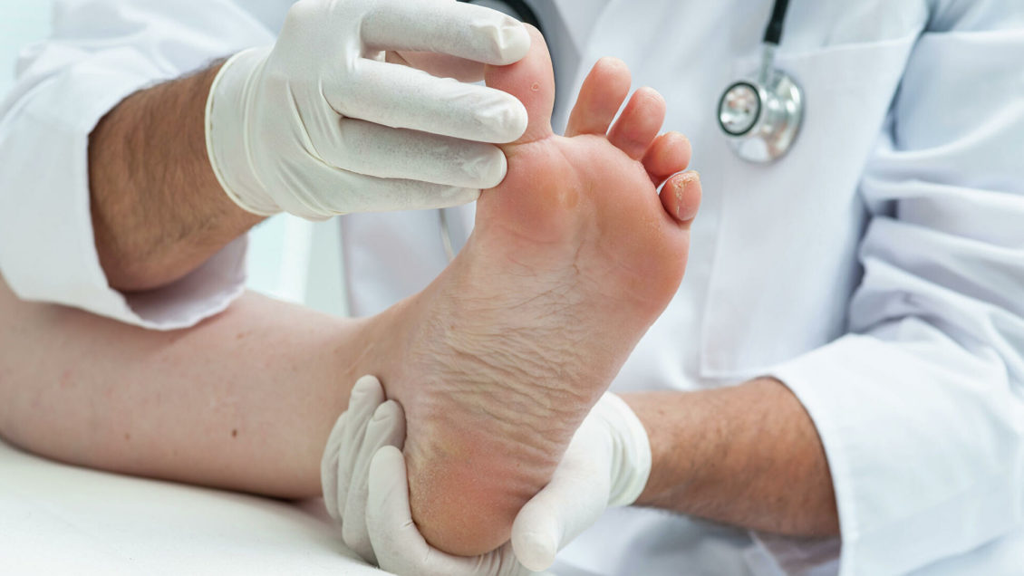 Ученые выяснили, на что указывает покалывание в пальцах Ученые выяснили, на что указывает покалывание в пальцах