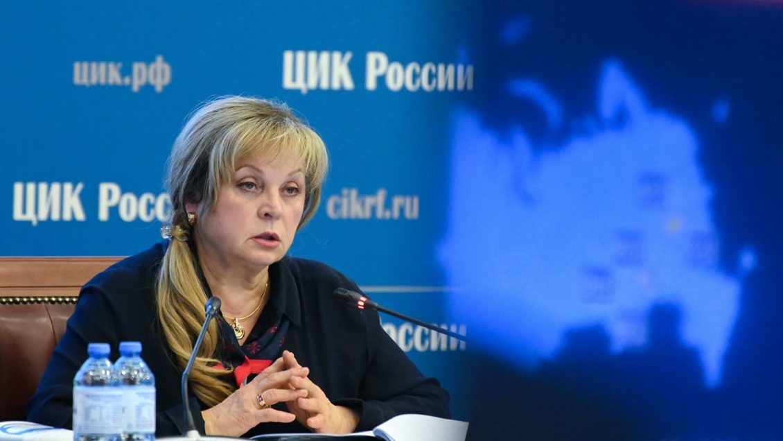 Путин назвал "мрачноватой" шутку Жириновского о смехе перед арестом Путин назвал "мрачноватой" шутку Жириновского о смехе перед арестом