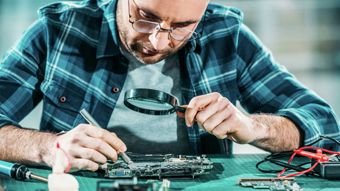 Раньше было лучше: почему современные смартфоны и ноутбуки часто ломаются