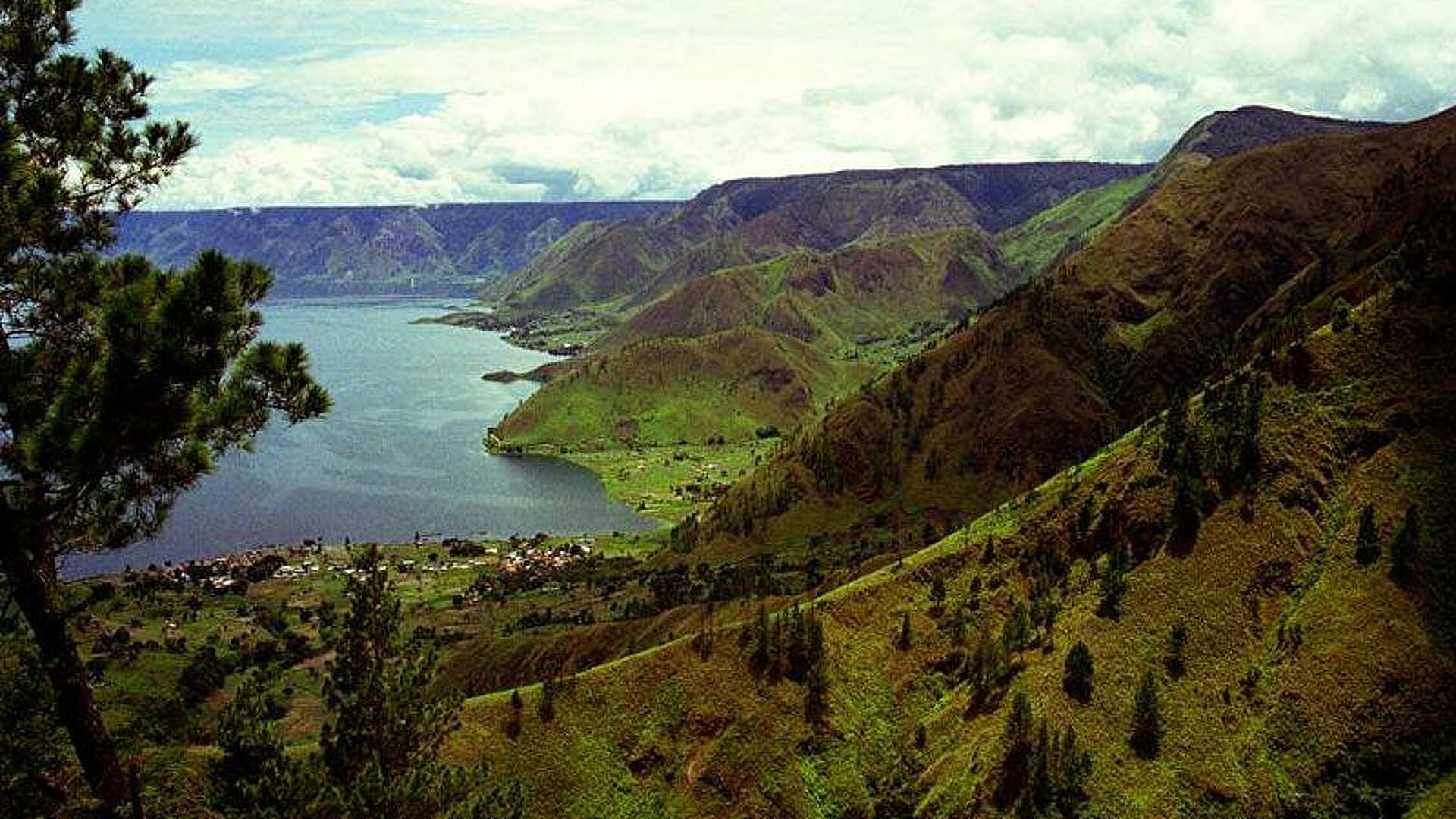 Ученые нашли в Атлантике затонувший континент. На него претендует Исландия Ученые нашли в Атлантике затонувший континент. На него претендует Исландия