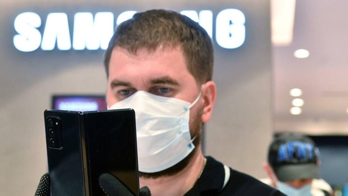 В Samsung показали новую версию оболочки One UI для смартфонов В Samsung показали новую версию оболочки One UI для смартфонов