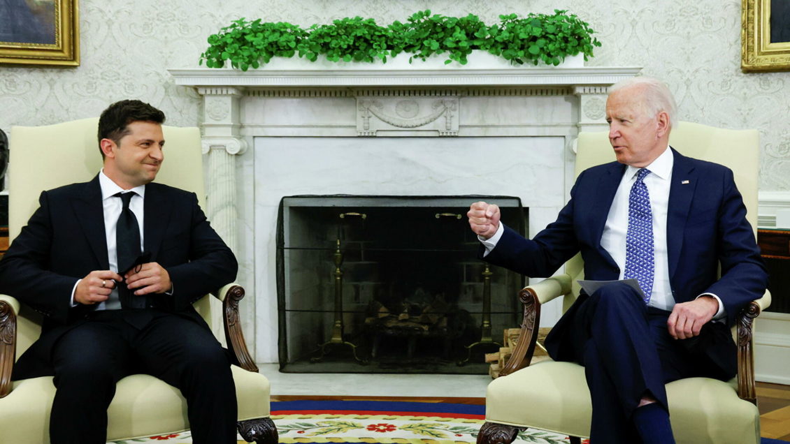 Глава офиса Зеленского Ермак подчеркнул важность привлечения США к переговорам по Донбассу