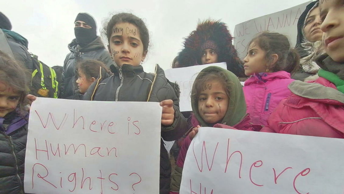 В лагере беженцев в Белоруссии по поручению Лукашенко установят палатки для обогрева В лагере беженцев в Белоруссии по поручению Лукашенко установят палатки для обогрева