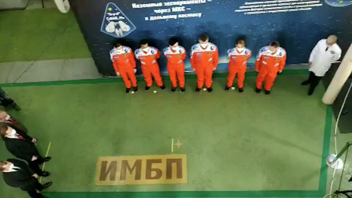 Участникам эксперимента SIRIUS-21 разрешили мыться раз в неделю