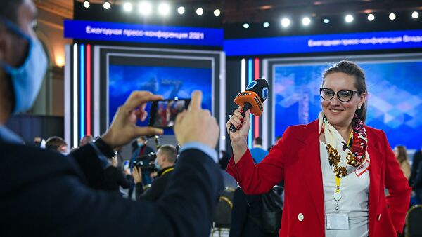 Путина услышали: мир обсуждает, как президент России назвал женщин Путина услышали: мир обсуждает, как президент России назвал женщин