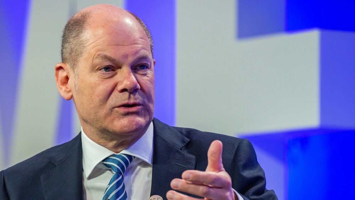 Газета Tagesspiegel: трое журналистов получили травмы во время протестной акции в Берлине