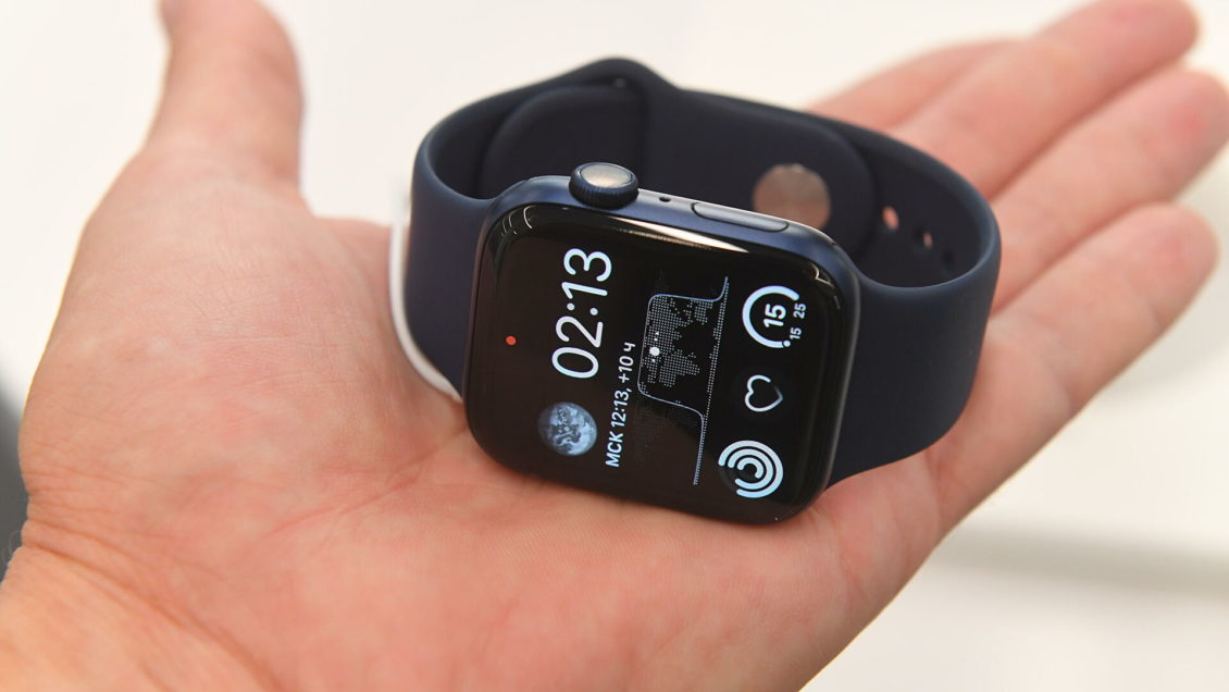 Названы самые популярные умные часы в 2021 году