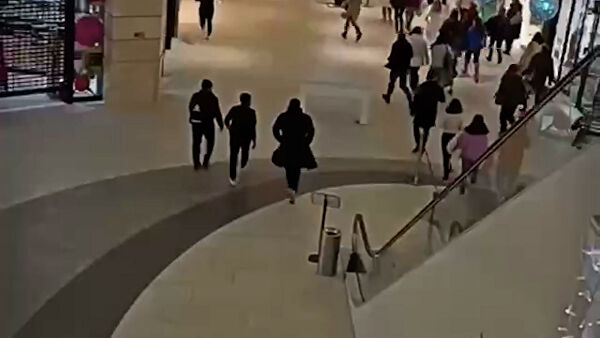 Появилось видео конфликта со стрельбой у московского ТРЦ