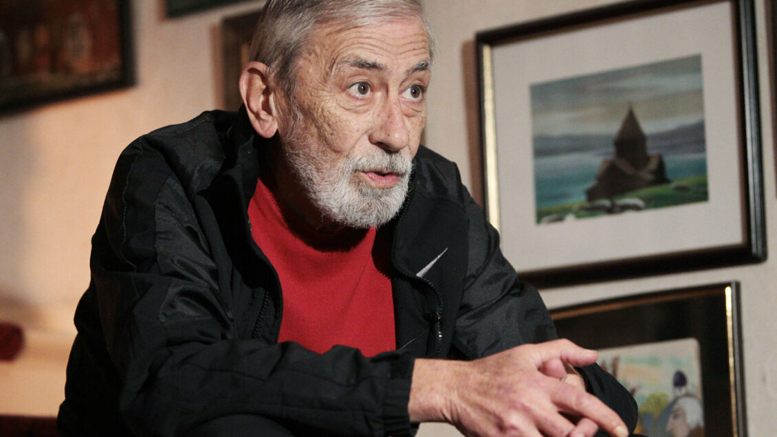 Грузинский артист Кикабидзе навестил экс-президента Саакашвили в госпитале Грузинский артист Кикабидзе навестил экс-президента Саакашвили в госпитале