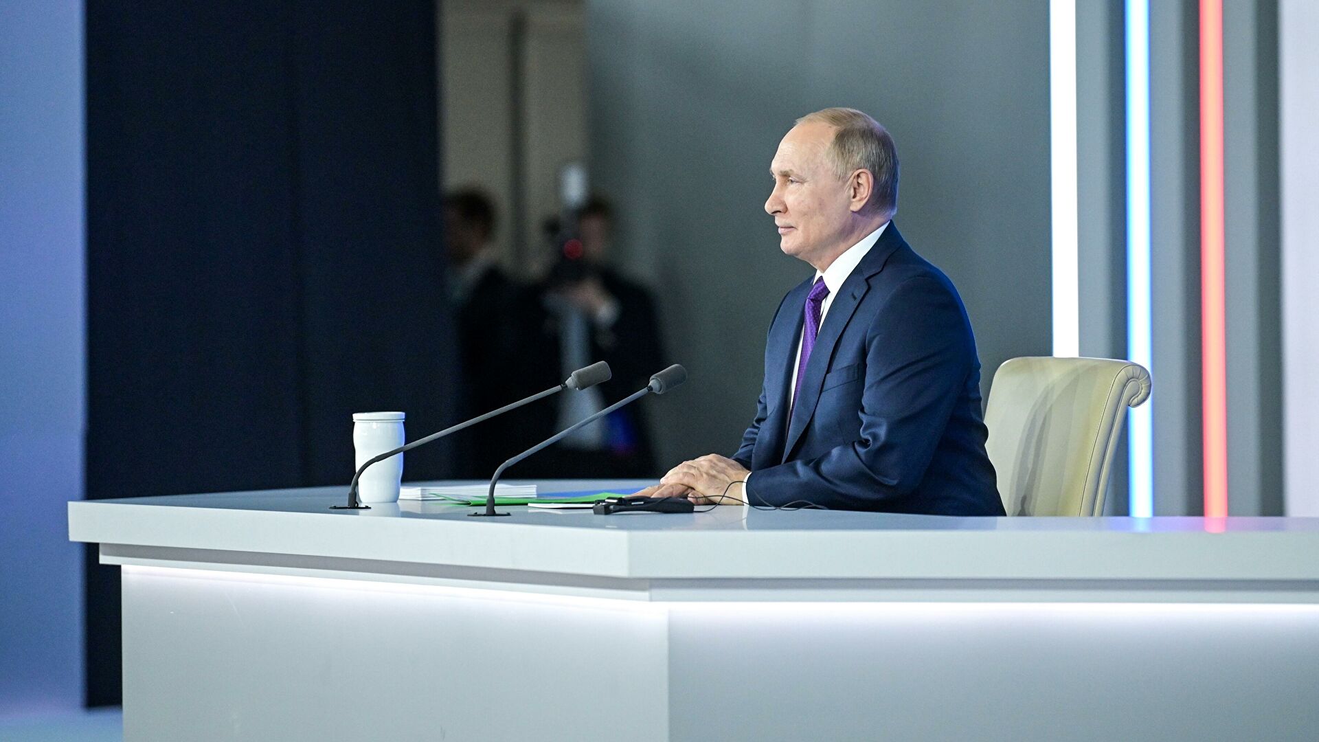 Путина услышали: мир обсуждает, как президент России назвал женщин Путина услышали: мир обсуждает, как президент России назвал женщин