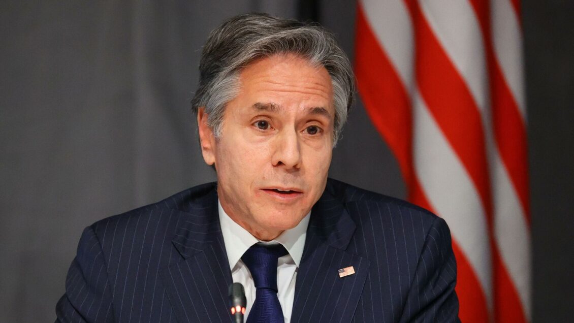 Госсекретарь США Блинкен обсудил с главой МИД ОАЭ ситуацию на границе России и Украины
