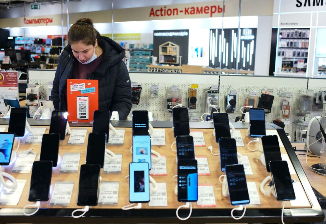 "Цены подскочат еще на треть": когда выгоднее покупать электронику