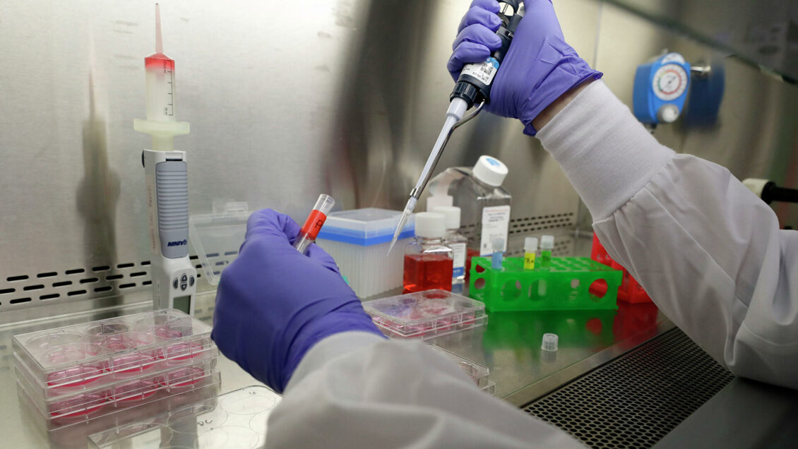 Японские ученые разрабатывают пожизненную вакцину от COVID-19