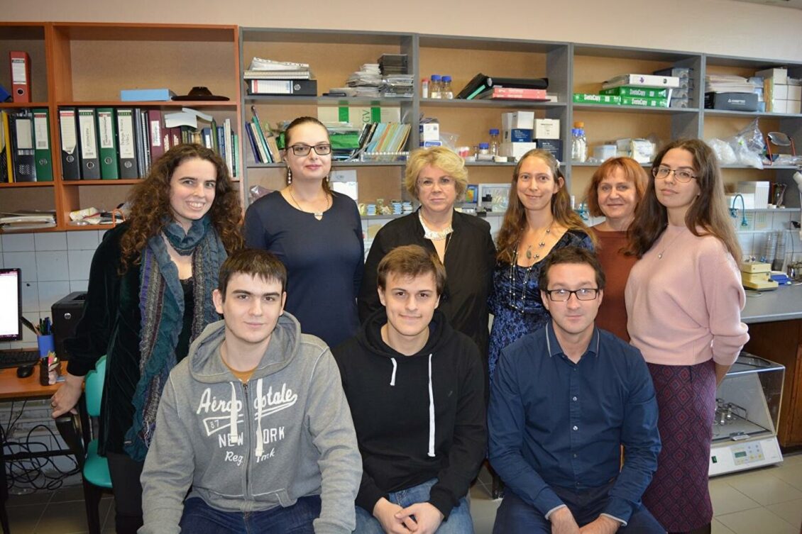 Лечебный табак. В МГУ создали "растительную" вакцину от COVID-19