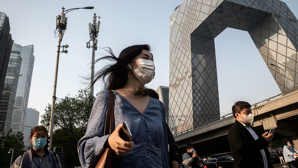 В Пекине запустили первый в мире поезд с вагоном-телестудией с сетью 5G