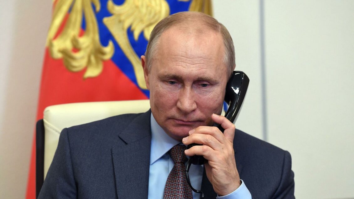 Путин в четверг проведет три международных телефонных разговора Путин в четверг проведет три международных телефонных разговора