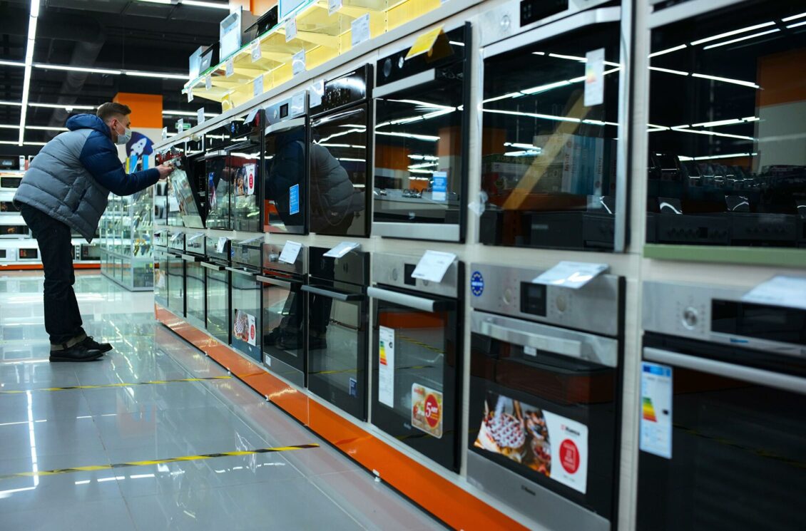 "Цены подскочат еще на треть": когда выгоднее покупать электронику