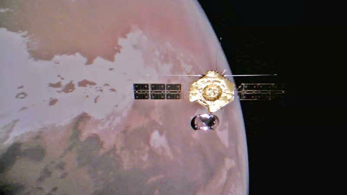 Новейший телескоп "Джеймс Уэбб" успешно раскрыл тепловой щит