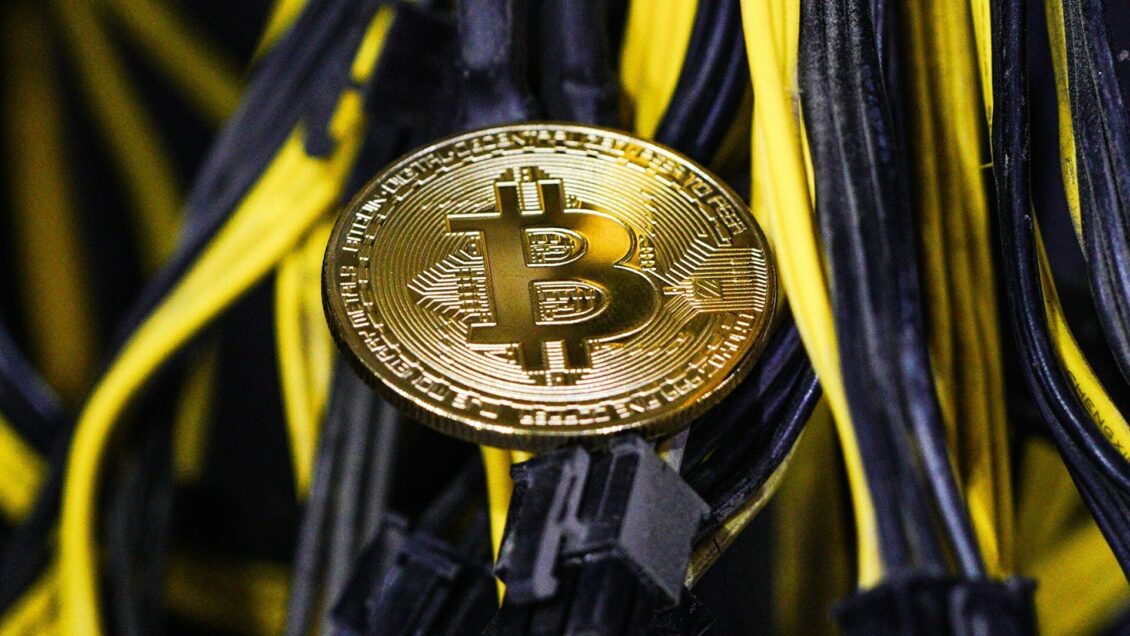 Эксперт посчитал доход энергокомпаний от поставок электричества майнерам