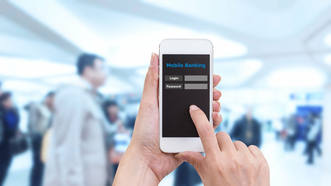 Юрист объяснил, какие селфи могут закончиться уголовным делом Юрист объяснил, какие селфи могут закончиться уголовным делом