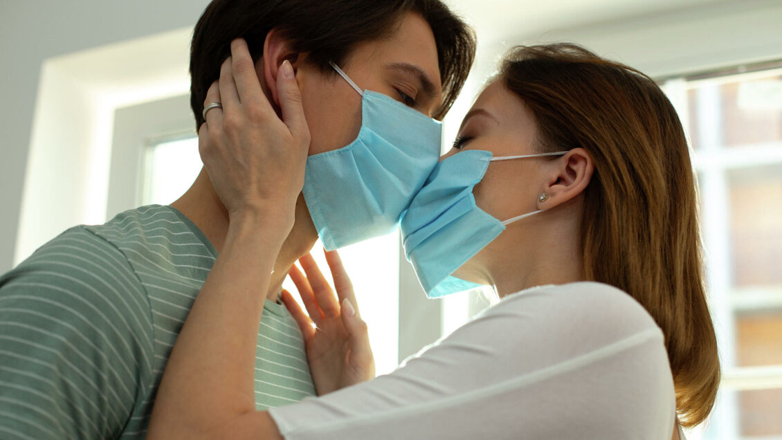 Когда секс не радует. Пандемия ударила по интимной сфере Когда секс не радует. Пандемия ударила по интимной сфере