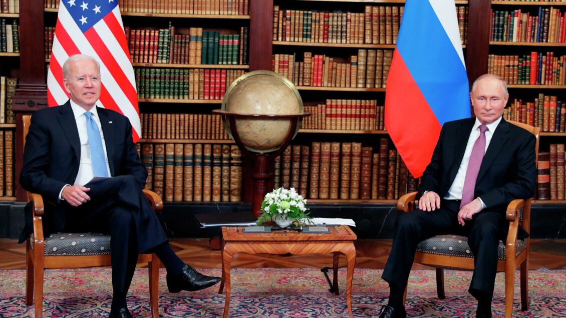 Путин освободил от должности помощника секретаря Совбеза Александра Абелина Путин освободил от должности помощника секретаря Совбеза Александра Абелина
