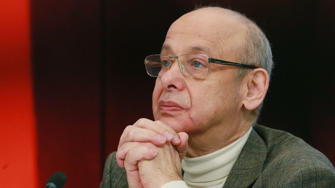 Онищенко призвал уголовно наказать отца студентки МГУ Тепляковой Онищенко призвал уголовно наказать отца студентки МГУ Тепляковой