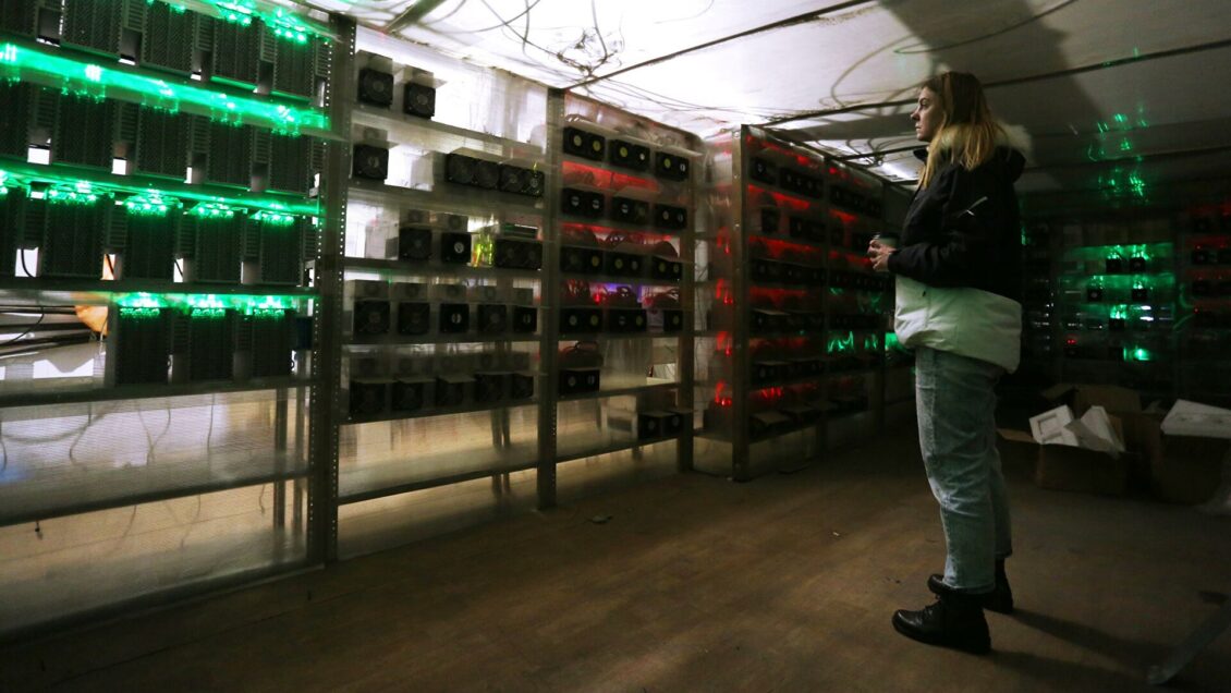 Потанин: следует разделить понятия ЦФА и криптовалюты как суррогата денег