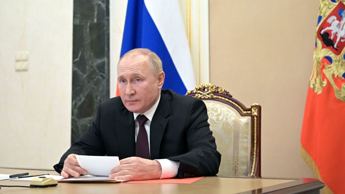 Путин наградил Небензю орденом "За заслуги перед Отечеством" IV степени Путин наградил Небензю орденом "За заслуги перед Отечеством" IV степени