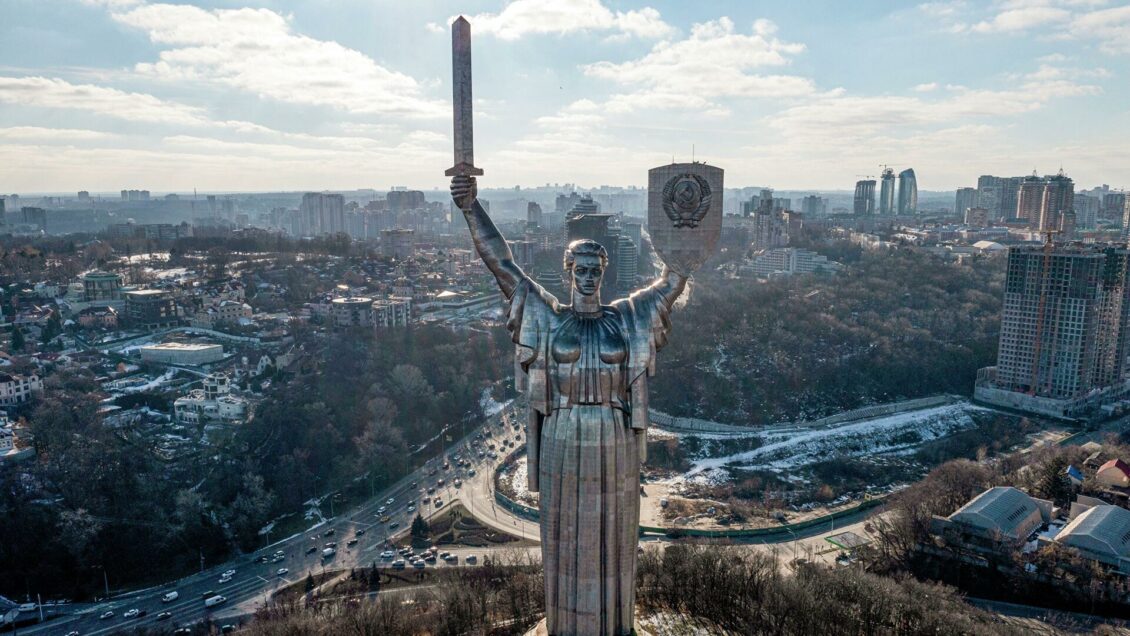 Сообщения о "вторжении" России на Украины не повлияли на работу Кремля Сообщения о "вторжении" России на Украины не повлияли на работу Кремля