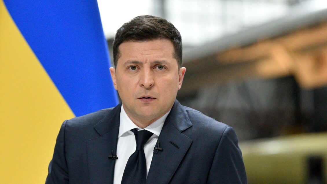 Президент Зеленский: Россия, скапливая войска у границы, психологически давит на Украину Президент Зеленский: Россия, скапливая войска у границы, психологически давит на Украину