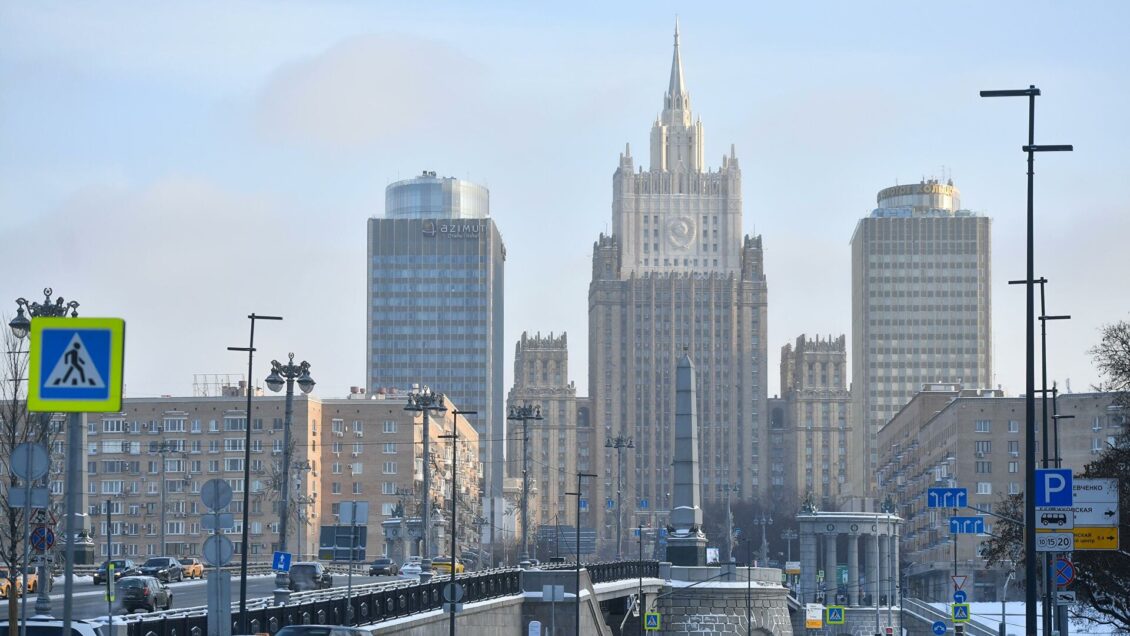 РБК-Украина: Зеленский пожалел, что украинцев не спросили о поправках в конституцию о НАТО РБК-Украина: Зеленский пожалел, что украинцев не спросили о поправках в конституцию о НАТО