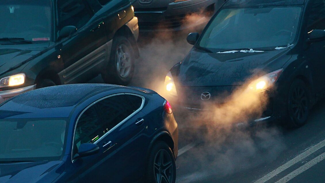 На МКАД произошла авария с участием четырех машин На МКАД произошла авария с участием четырех машин